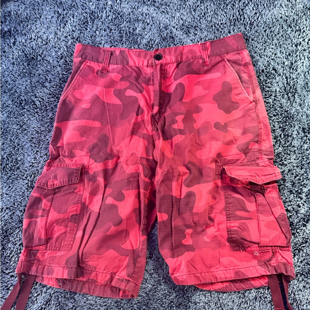 South Pole Red Camo Men's Shorts Vintage
